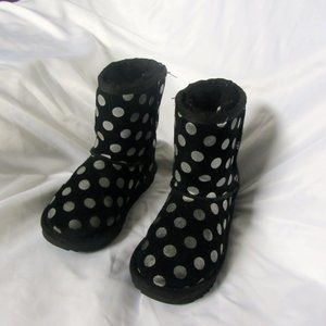 UGG Classic Short Boot shearling lined black and silver polka dot kids size 11